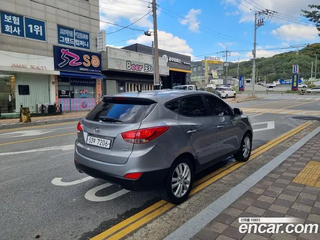 Hyundai Tucson 2009 2.0 АКПП, миниатюра 3