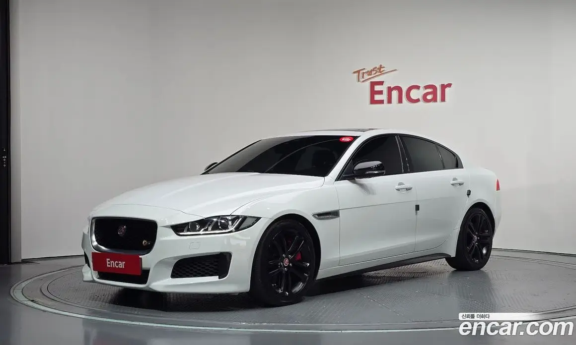 Jaguar XE 2016 3.0 АКПП, фото 1 Jaguar XE 2016 3.0 АКПП, фото 1