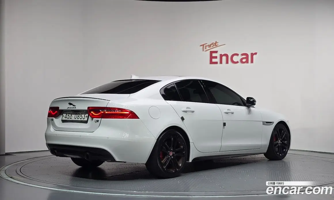 Jaguar XE 2016 3.0 АКПП, фото 2 Jaguar XE 2016 3.0 АКПП, фото 2
