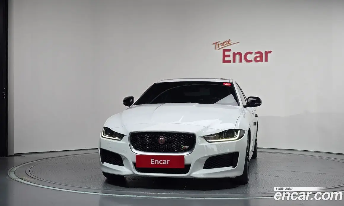 Jaguar XE 2016 3.0 АКПП, фото 3 Jaguar XE 2016 3.0 АКПП, фото 3