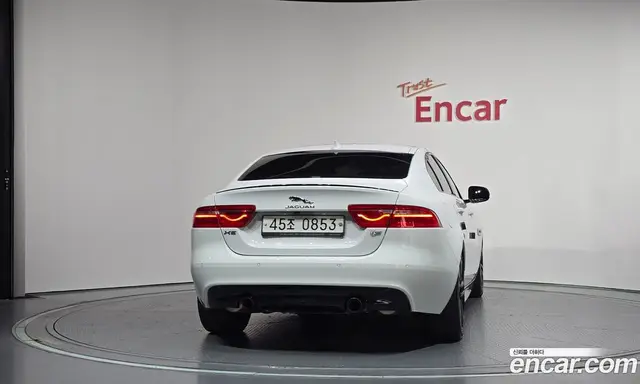 Jaguar XE 2016 3.0 АКПП, миниатюра 4 Jaguar XE 2016 3.0 АКПП, миниатюра 4