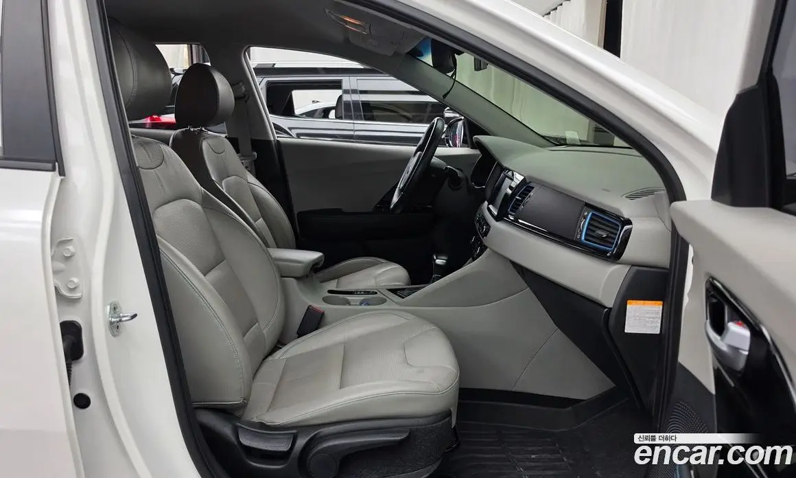 Kia Niro 2016 1.6 АКПП, фото 11