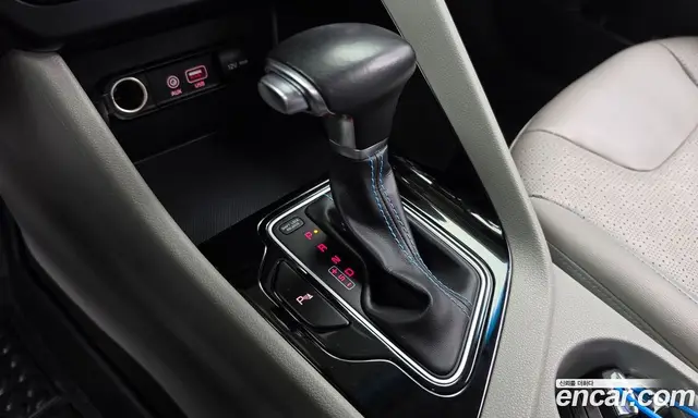 Kia Niro 2016 1.6 АКПП, миниатюра 9
