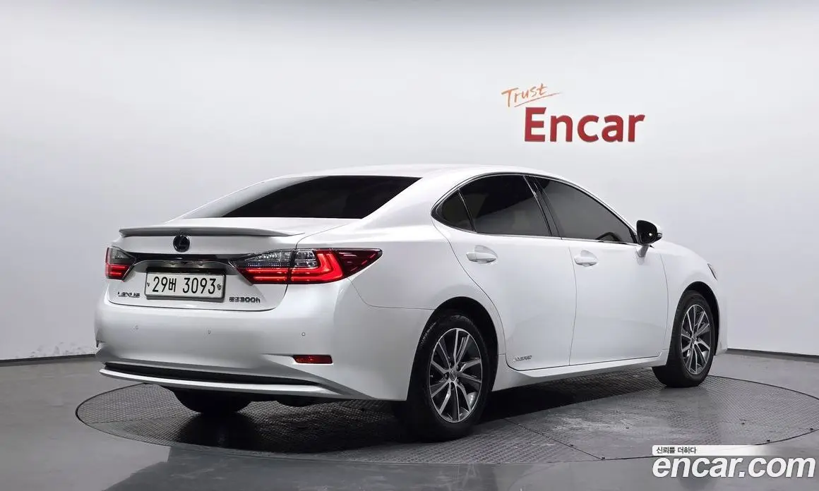 Lexus ES 2017 2.5 АКПП, фото 2 Lexus ES 2017 2.5 АКПП, фото 2