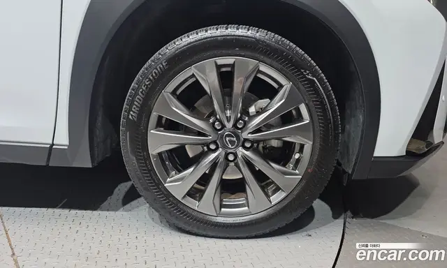Lexus UX 2021 2.0 АКПП, миниатюра 7 Lexus UX 2021 2.0 АКПП, миниатюра 7