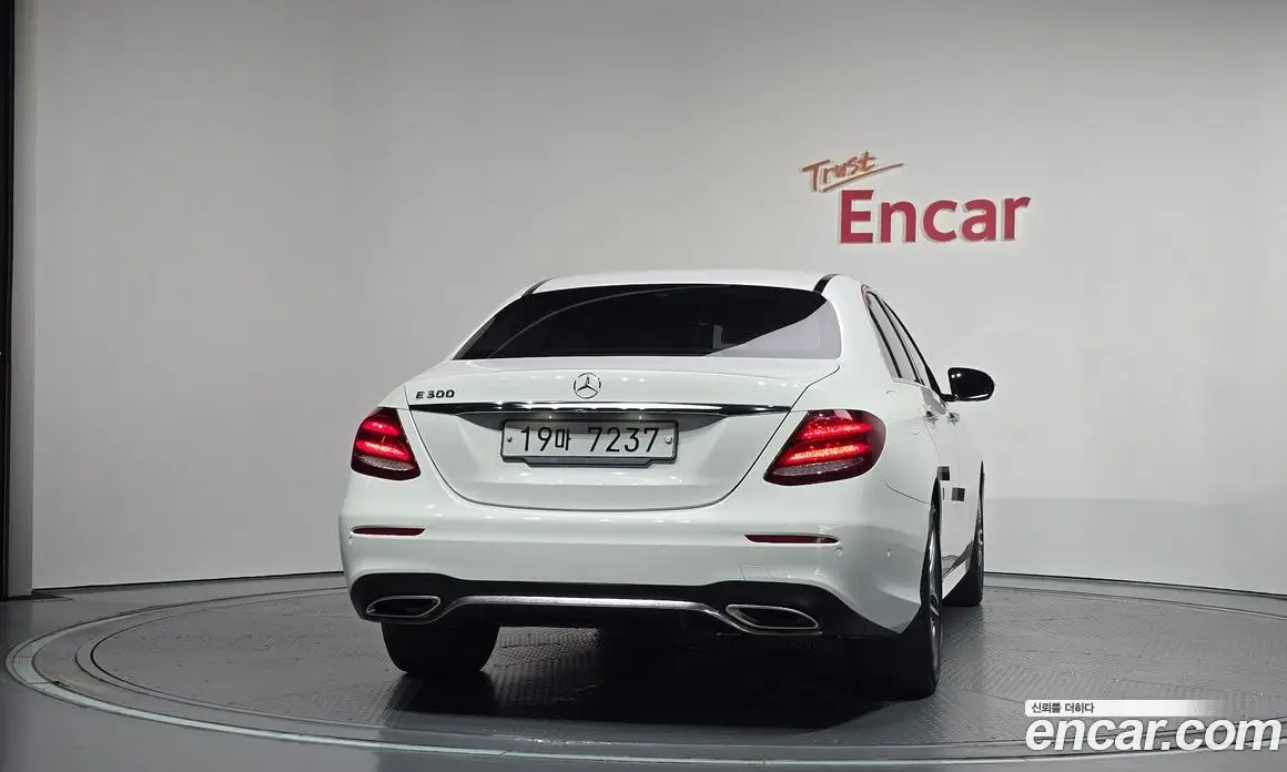 Mercedes-Benz E-Class 2017 2.0 АКПП, фото 4
