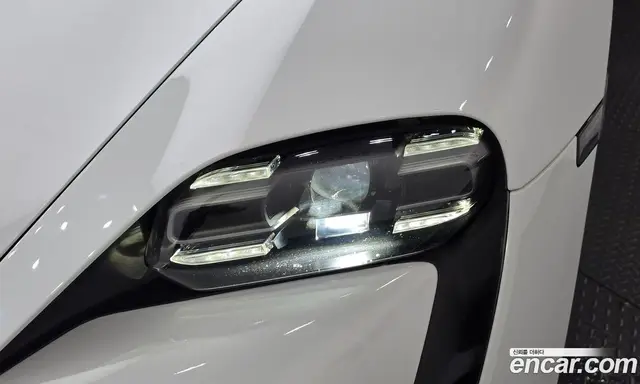 Porsche Taycan 2022 0.1 АКПП, миниатюра 8