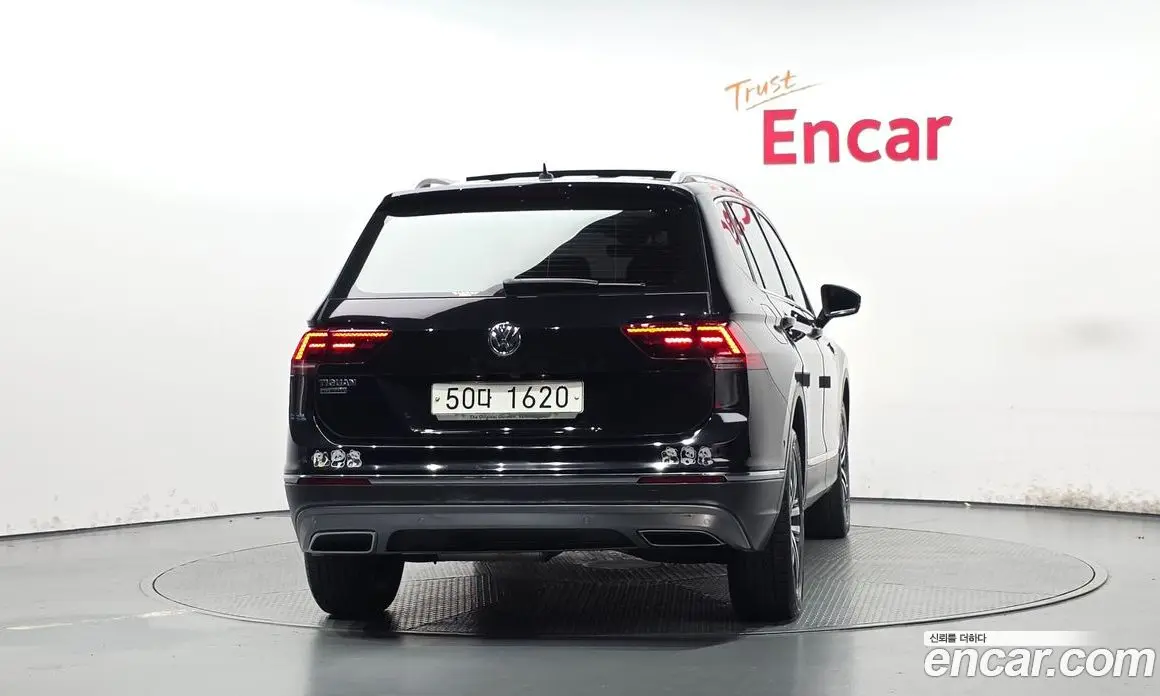 Volkswagen Tiguan 2018 2.0 АКПП, фото 4