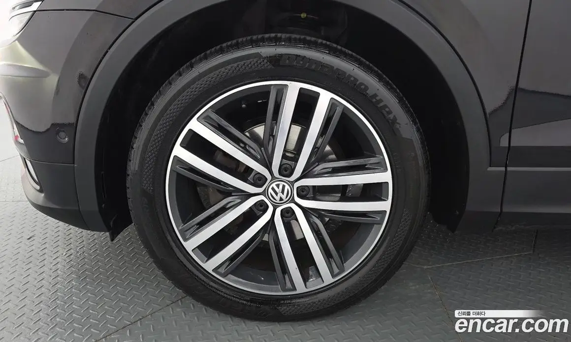Volkswagen Tiguan 2018 2.0 АКПП, фото 5