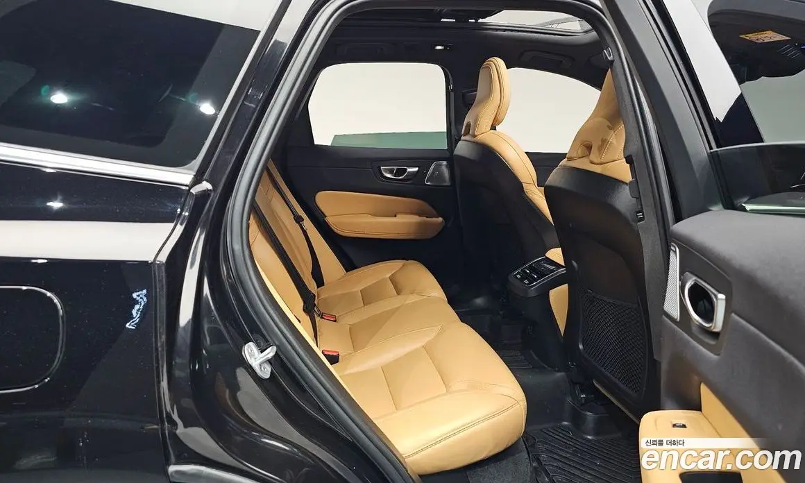 Volvo XC60 2024 2.0 АКПП, фото 17