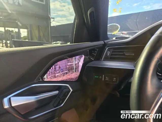 Audi e-tron 2020 АКПП, миниатюра 9