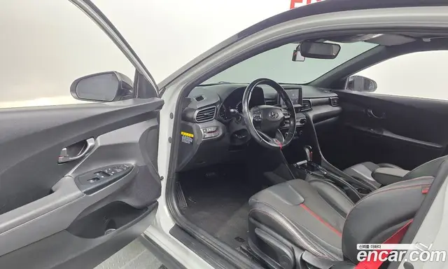 Hyundai Veloster 2018 1.6 АКПП, миниатюра 10 Hyundai Veloster 2018 1.6 АКПП, миниатюра 10