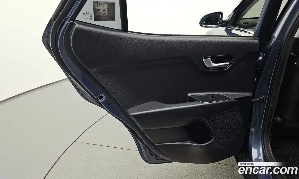 Kia Stonic 2018 1.4 АКПП, фото 14