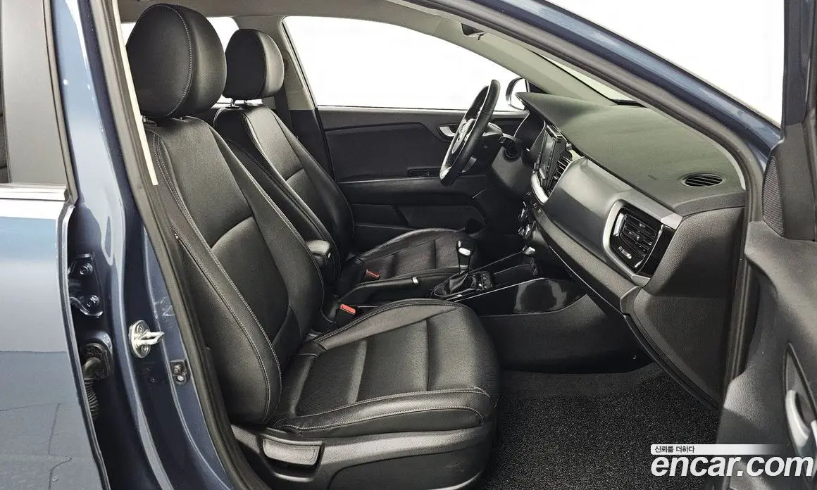 Kia Stonic 2018 1.4 АКПП, фото 16