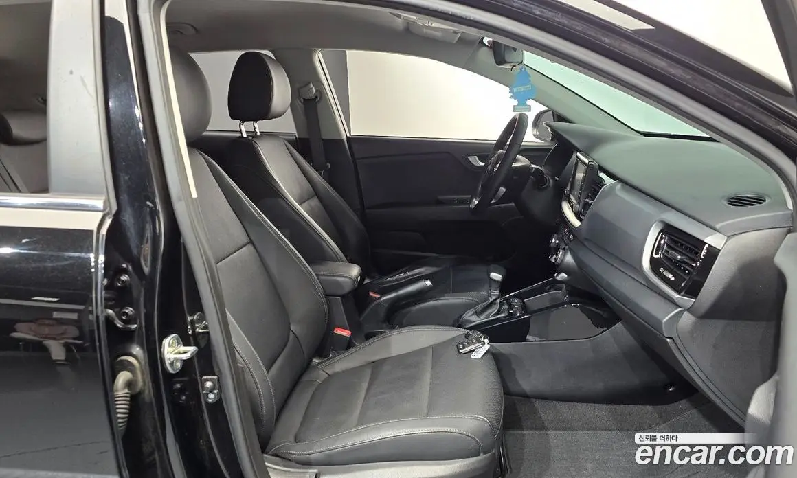 Kia Stonic 2019 1.0 АКПП, фото 16