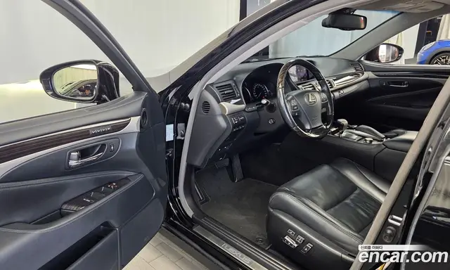 Lexus LS 2015 5.0 АКПП, миниатюра 10 Lexus LS 2015 5.0 АКПП, миниатюра 10