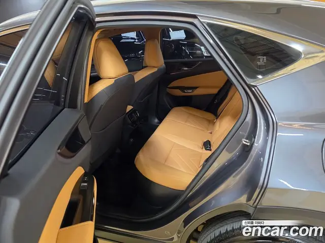 Lexus NX 2023 2.5 вариатор, миниатюра 10 Lexus NX 2023 2.5 вариатор, миниатюра 10