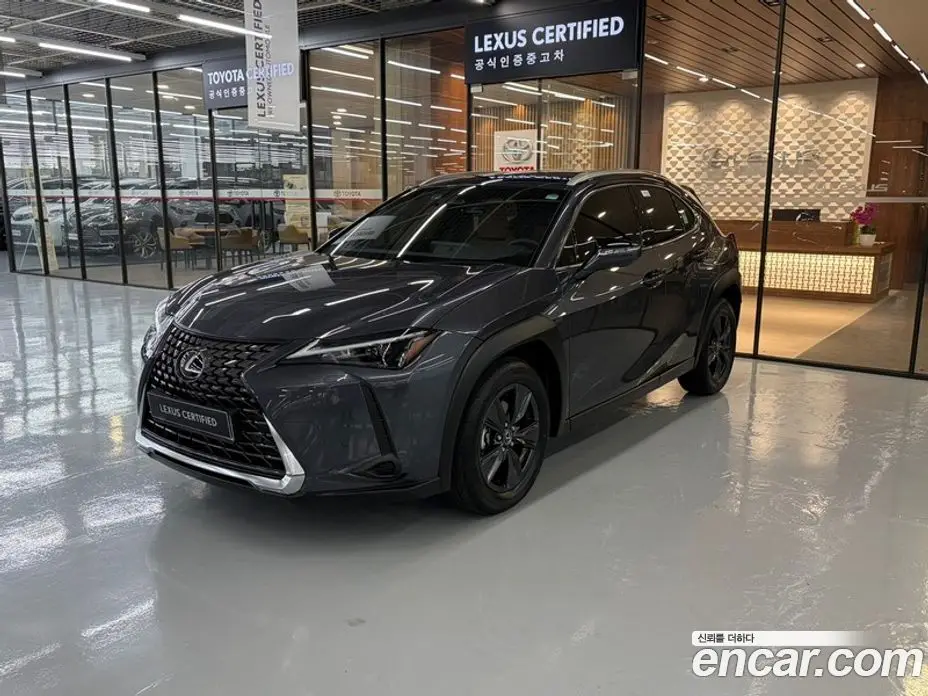 Lexus UX 2026 2.0 вариатор, фото 1 Lexus UX 2026 2.0 вариатор, фото 1