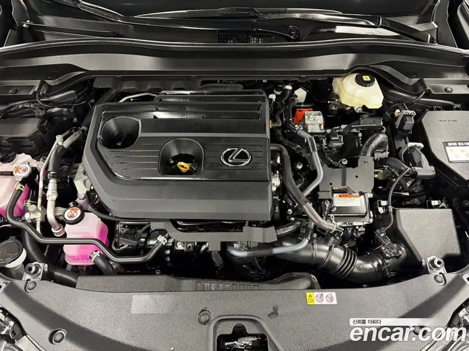 Lexus UX 2026 2.0 вариатор, фото 16 Lexus UX 2026 2.0 вариатор, фото 16