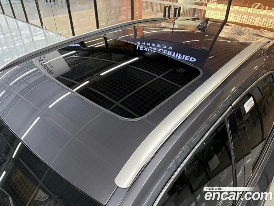 Lexus UX 2026 2.0 вариатор, фото 18 Lexus UX 2026 2.0 вариатор, фото 18