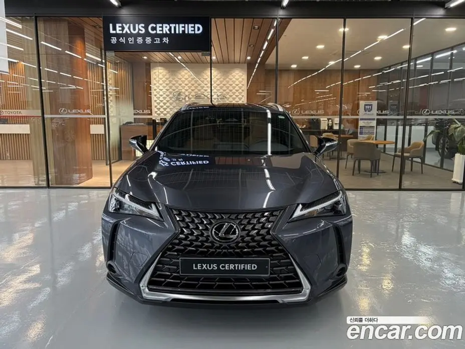 Lexus UX 2026 2.0 вариатор, фото 3 Lexus UX 2026 2.0 вариатор, фото 3