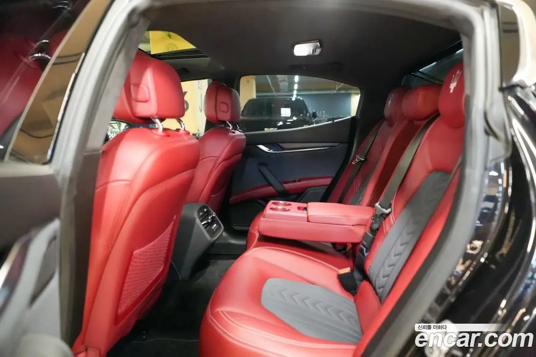 Maserati Ghibli 2021 2.0 АКПП, фото 16