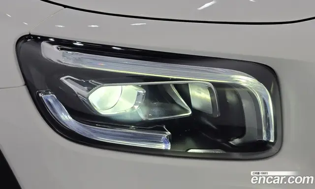 Mercedes-Benz GLB-Class 2021 2.0 АКПП, миниатюра 8