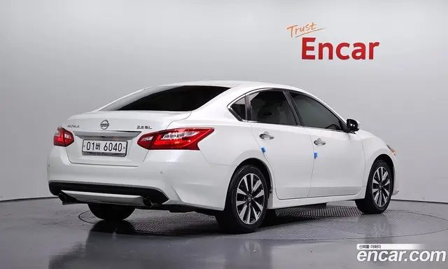 Nissan Altima, 2017, 106 102 км