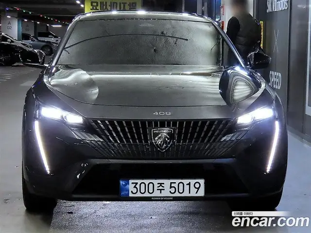 Peugeot 408 2023 1.2 АКПП, миниатюра 7