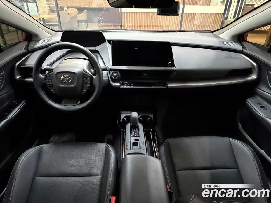 Toyota Prius 2025 2.0 вариатор, фото 16