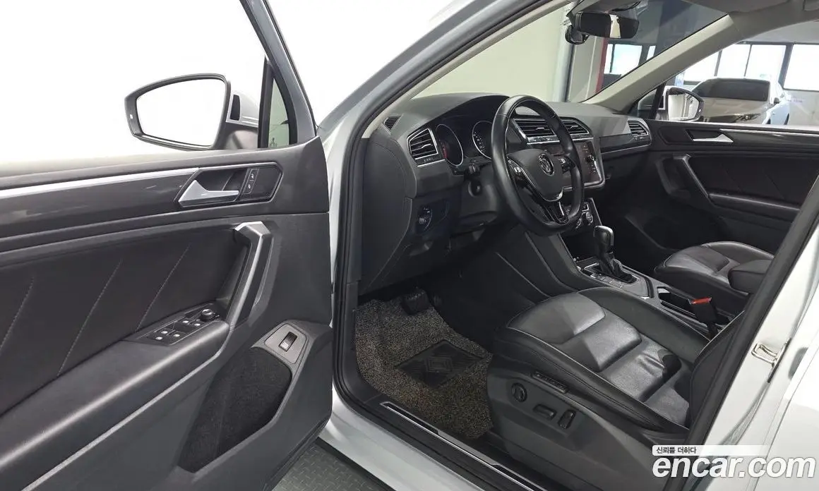 Volkswagen Tiguan 2019 2.0 АКПП, фото 13