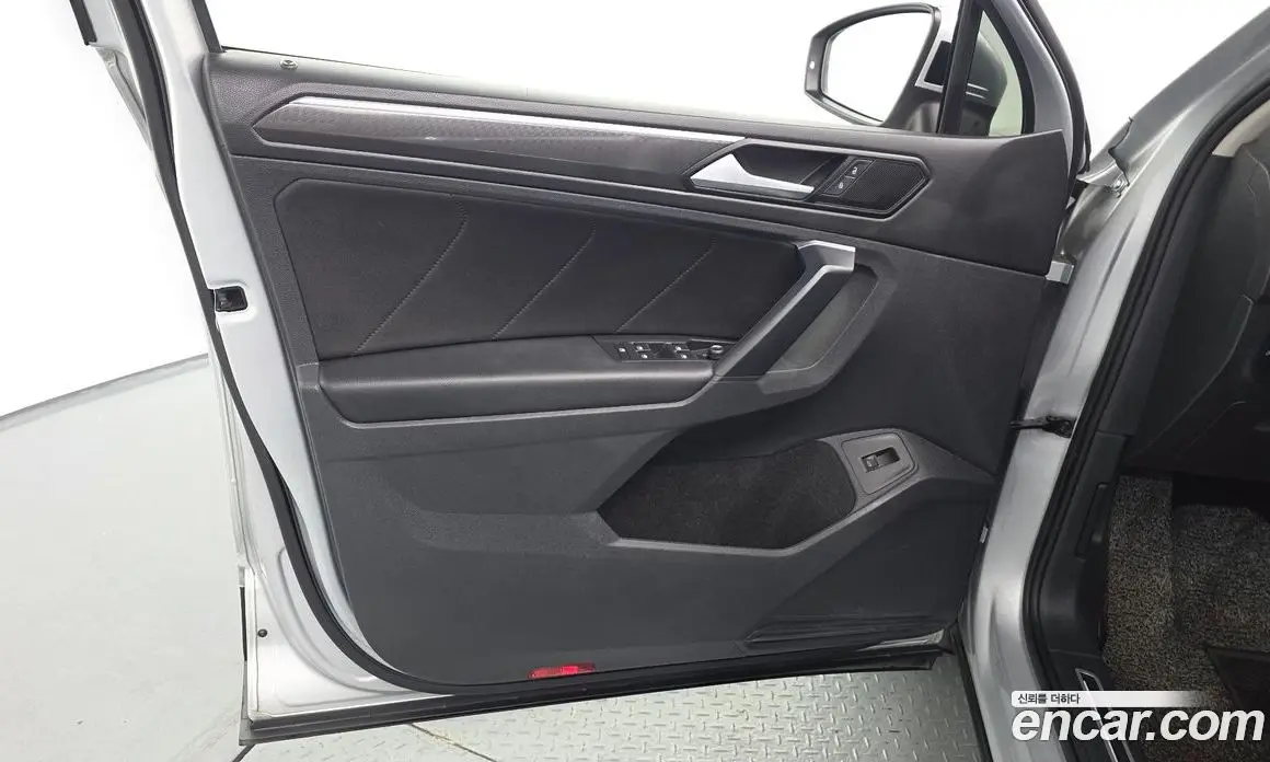 Volkswagen Tiguan 2019 2.0 АКПП, фото 14
