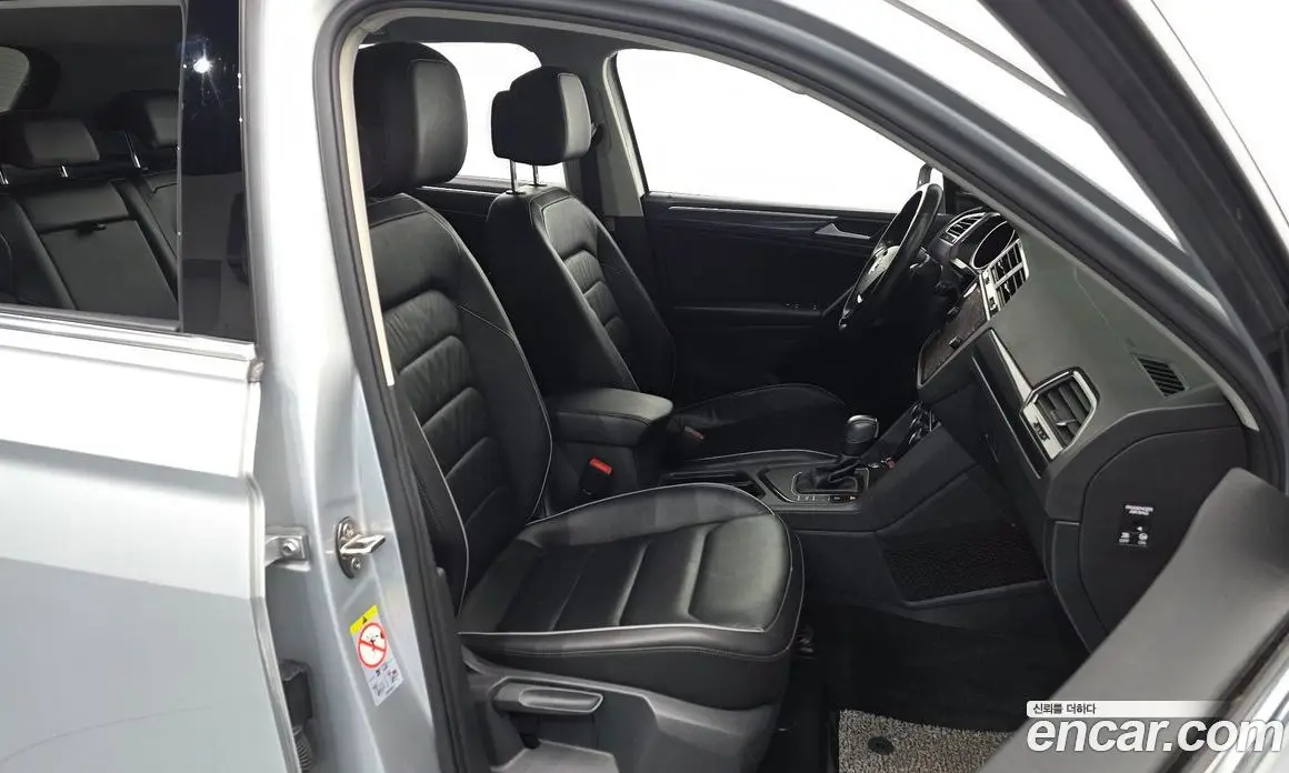 Volkswagen Tiguan 2019 2.0 АКПП, фото 16