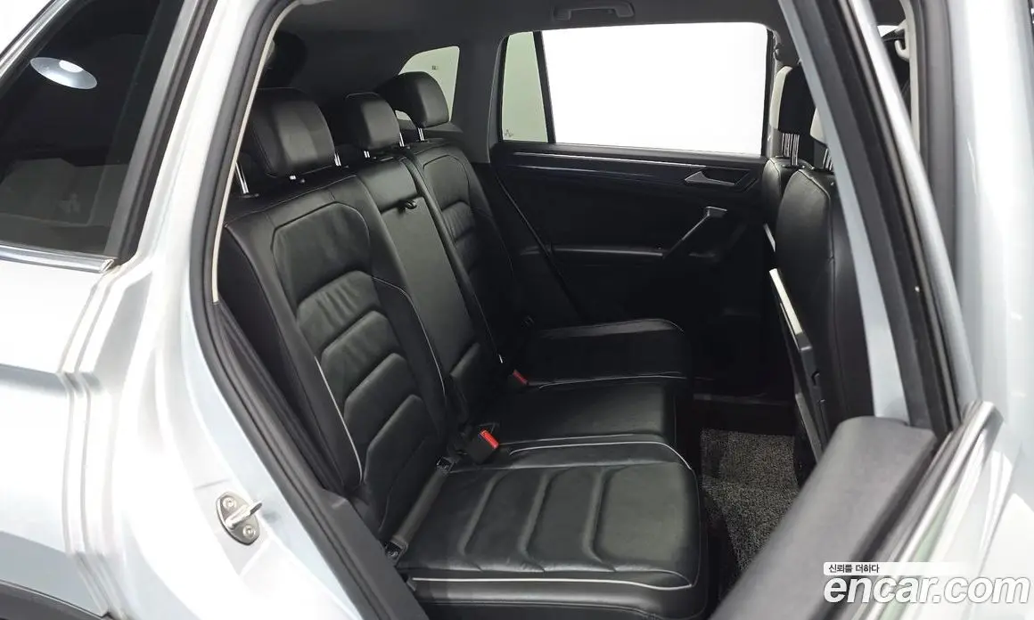 Volkswagen Tiguan 2019 2.0 АКПП, фото 17