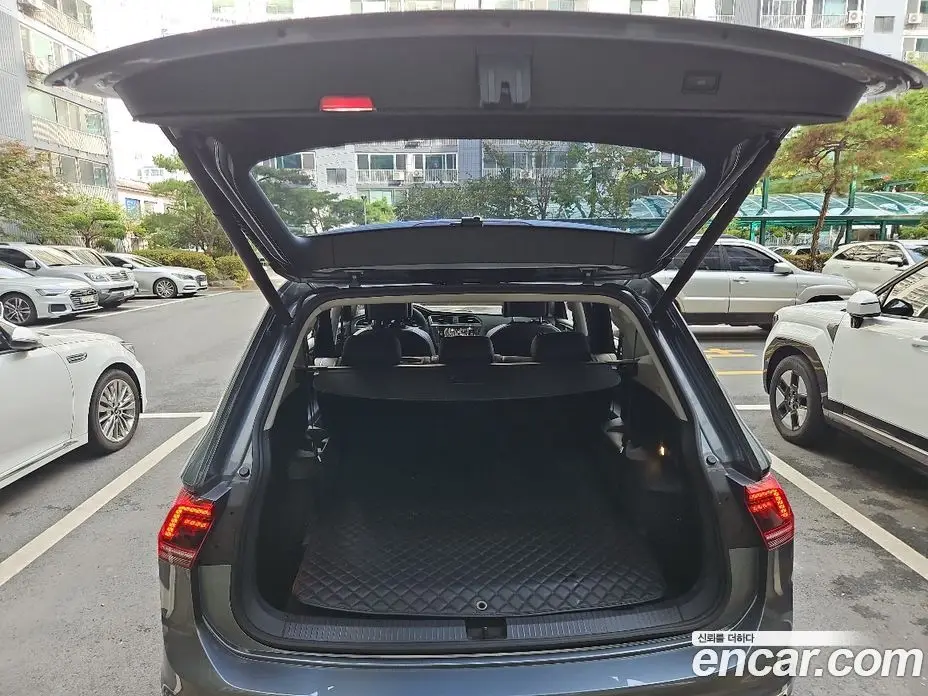 Volkswagen Tiguan 2020 2.0 АКПП, фото 5