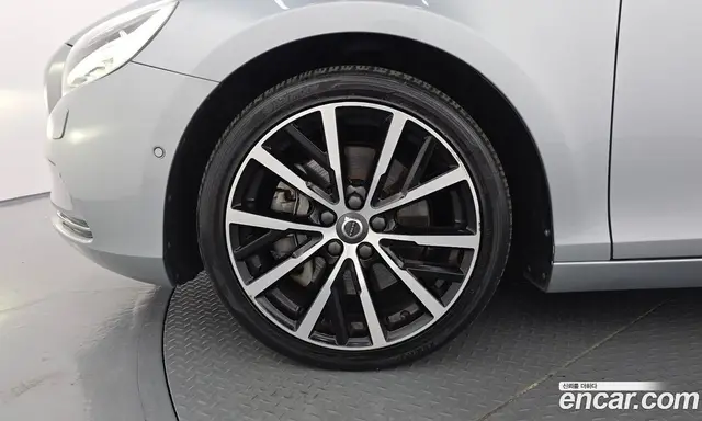 Volvo V40 2017 2.0 АКПП, миниатюра 5
