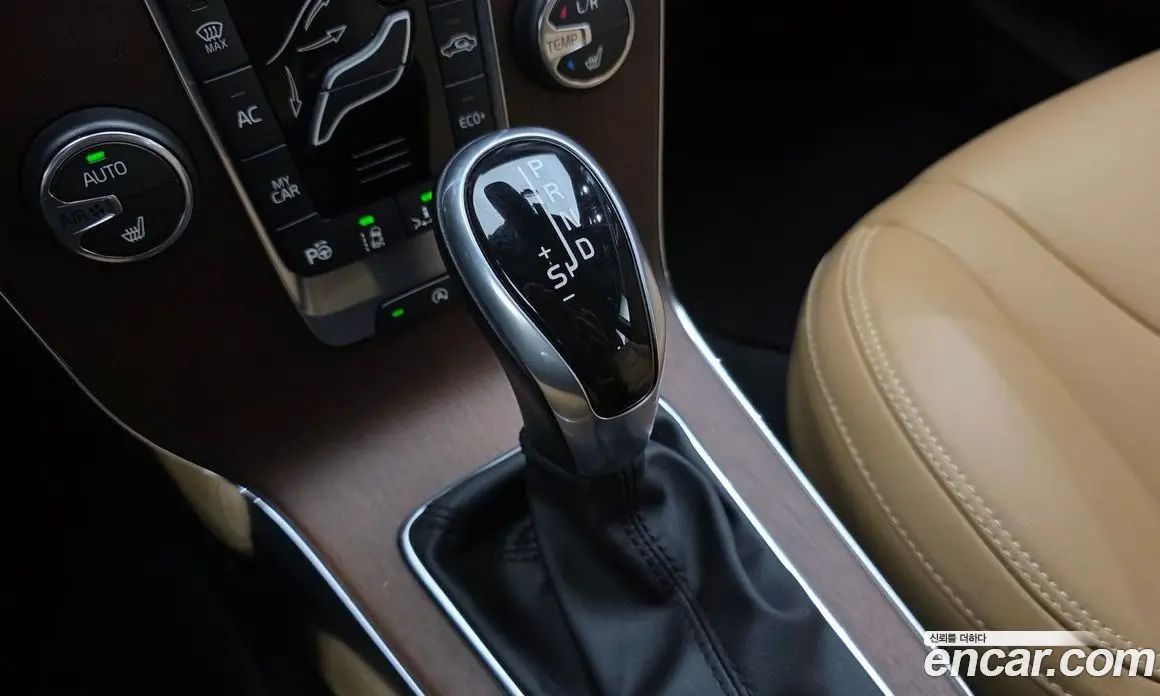 Volvo V40 2017 2.0 АКПП, фото 9