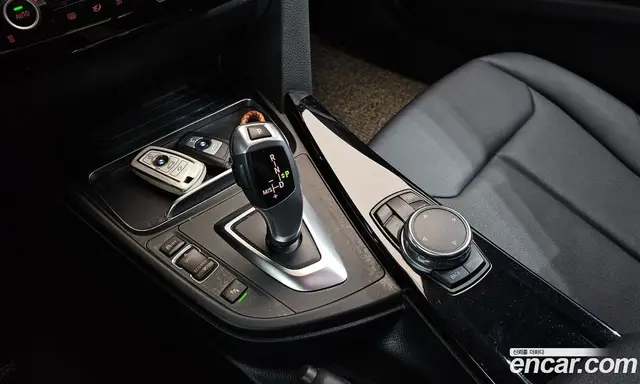 BMW 3 серия 2015 2.0 АКПП, миниатюра 9
