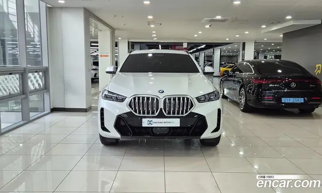 BMW X6, 2025, 9 670 км