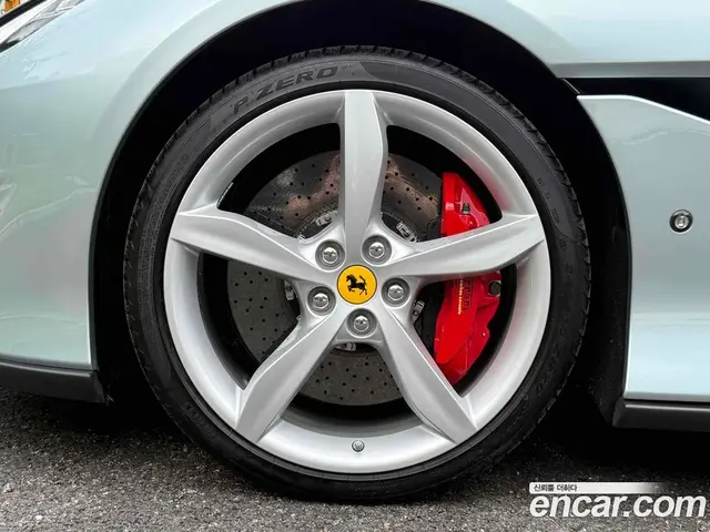 Ferrari Portofino 2018 3.9 АКПП, миниатюра 5 Ferrari Portofino 2018 3.9 АКПП, миниатюра 5