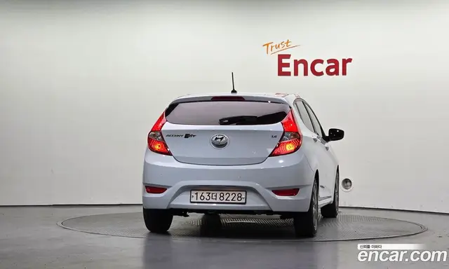 Hyundai Accent 2018 1.4 АКПП, миниатюра 4