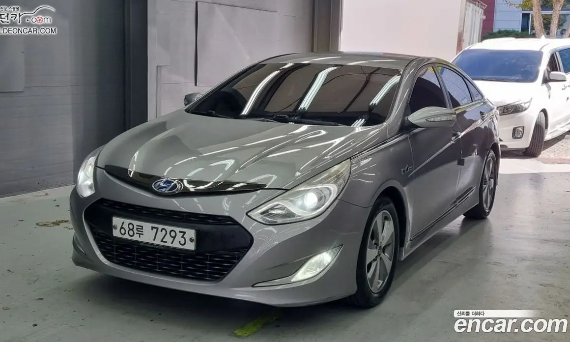 Hyundai Sonata 2012 2.0 АКПП, фото 1