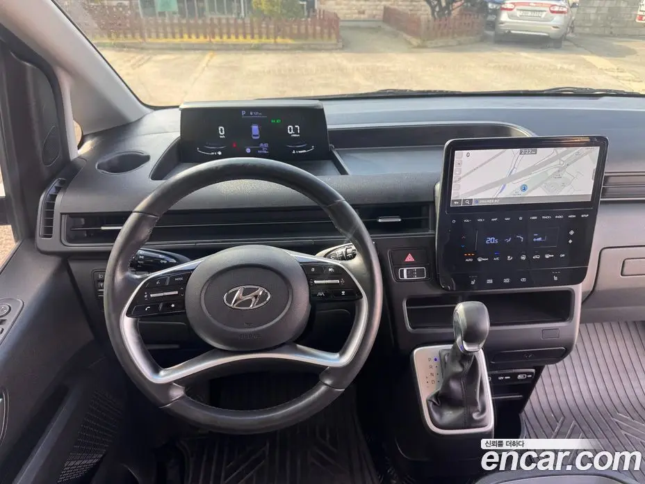 Hyundai Staria 2023 2.2 АКПП, фото 10