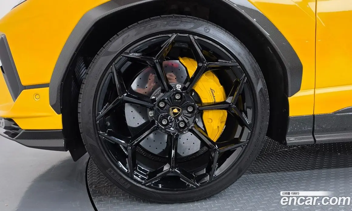 Lamborghini Urus 2024 4.0 АКПП, фото 5