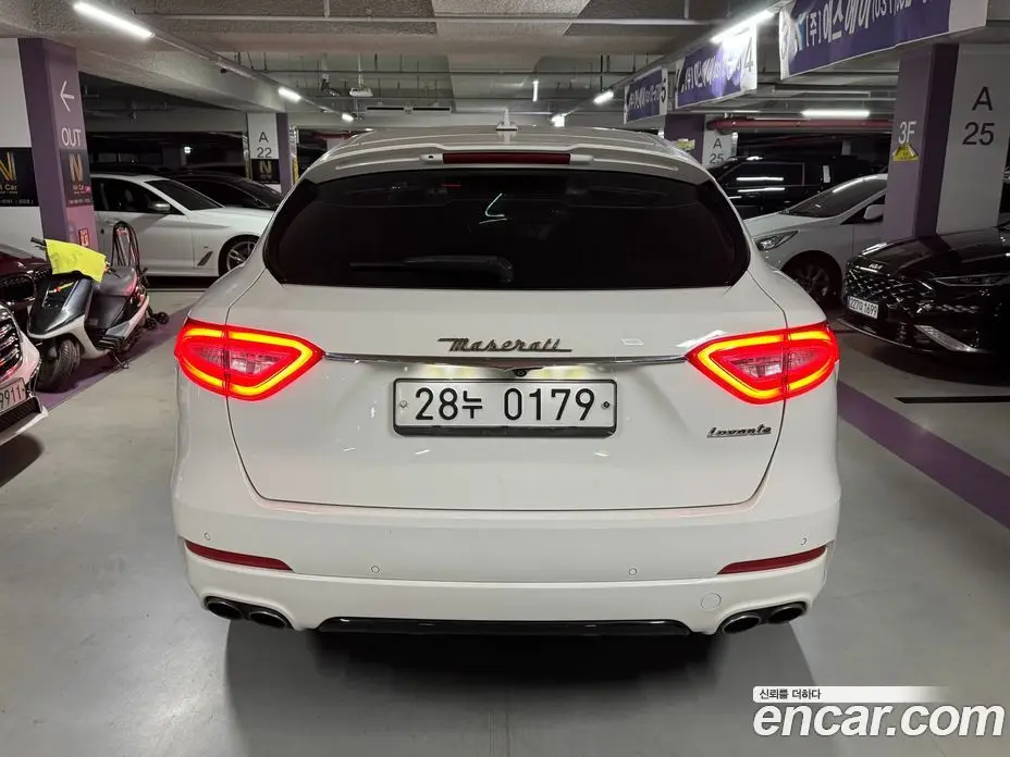 Maserati Levante 2016 3.0 АКПП, фото 3 Maserati Levante 2016 3.0 АКПП, фото 3