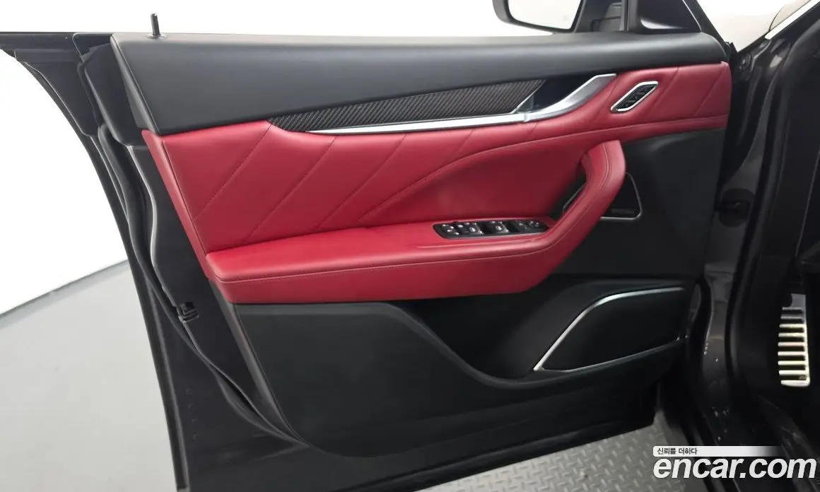 Maserati Levante 2019 3.0 АКПП, фото 14 Maserati Levante 2019 3.0 АКПП, фото 14