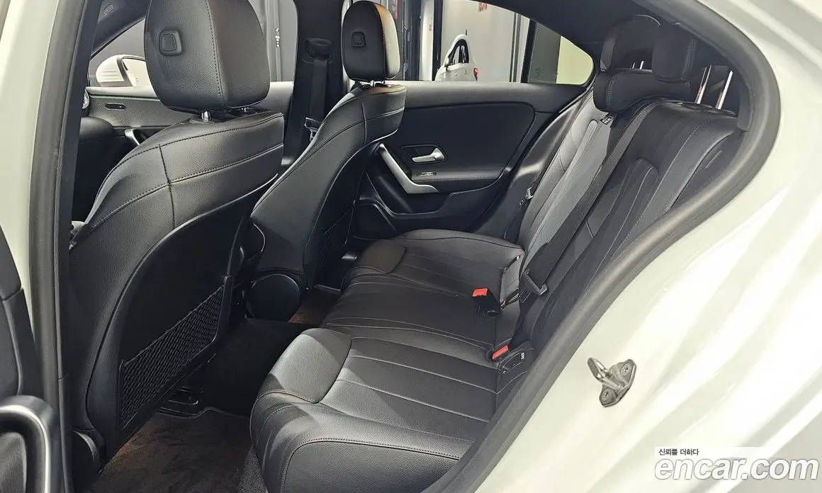 Mercedes-Benz A-Class 2021 2.0 АКПП, фото 18