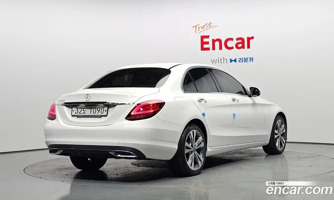 Mercedes-Benz C-Class 2019 1.9 АКПП, фото 1 Mercedes-Benz C-Class 2019 1.9 АКПП, фото 1