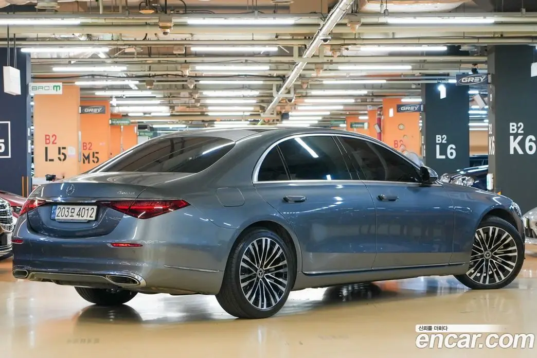 Mercedes-Benz S-Class 2021 4.0 АКПП, фото 2