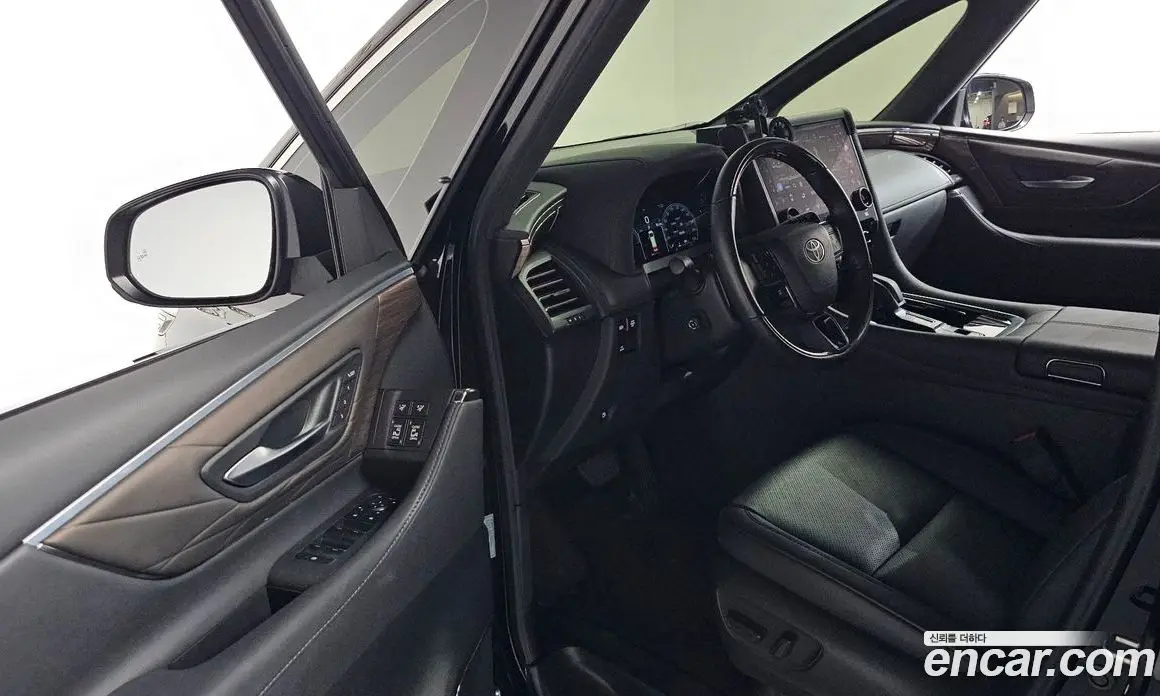 Toyota Alphard 2025 2.5 АКПП, фото 12